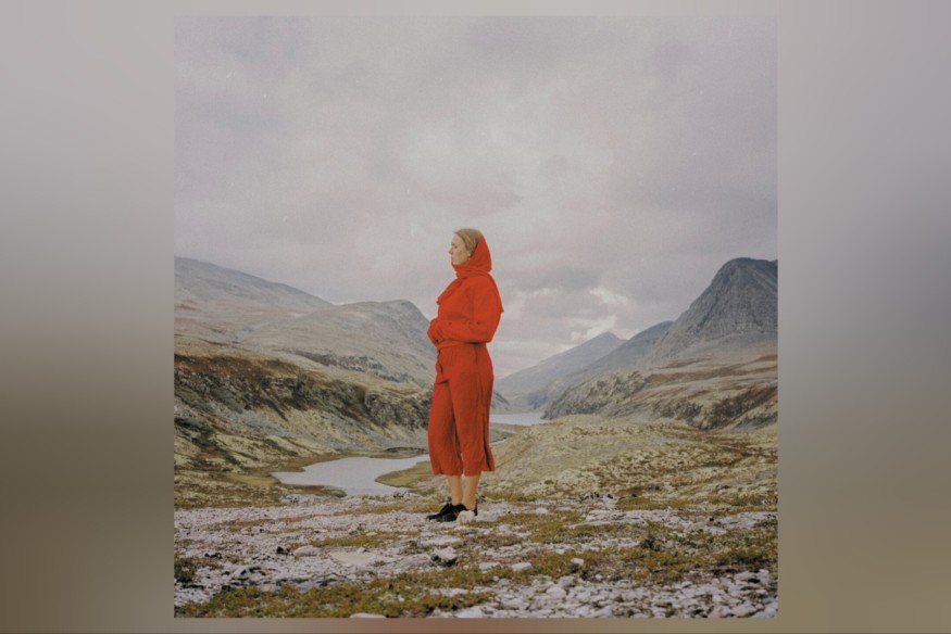 "Evergreen In Your Mind" - Juni Habel